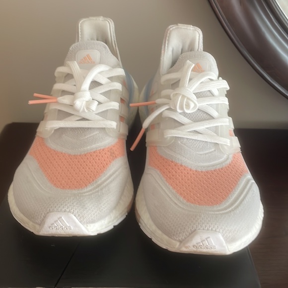 Ultraboost 21 W, size 7.5 - Picture 5 of 6